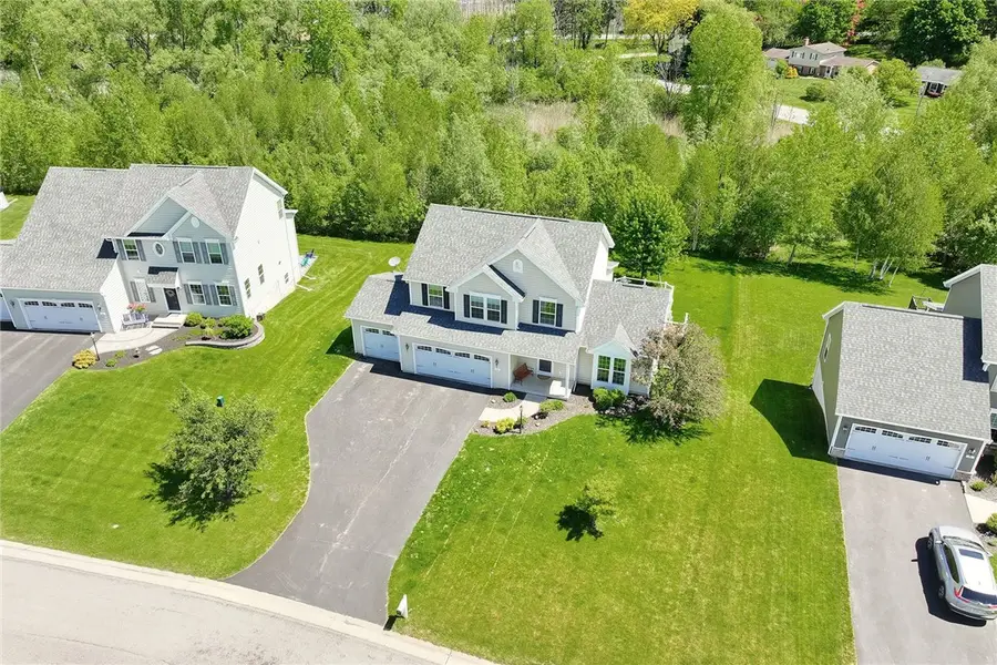 32 Ashlyn Rise, Fairport, NY 14450 - #2