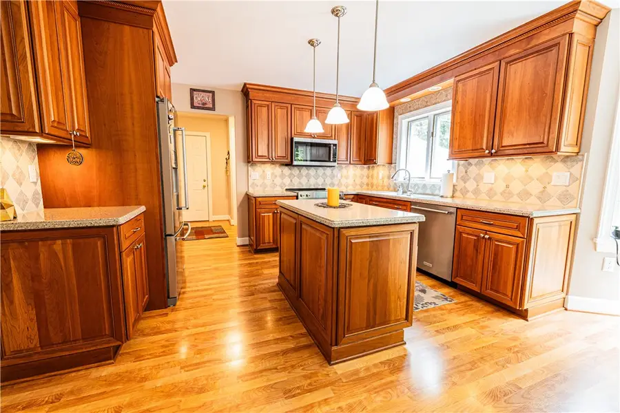 487 Sandystone Circle, Webster, NY 14580 - #3