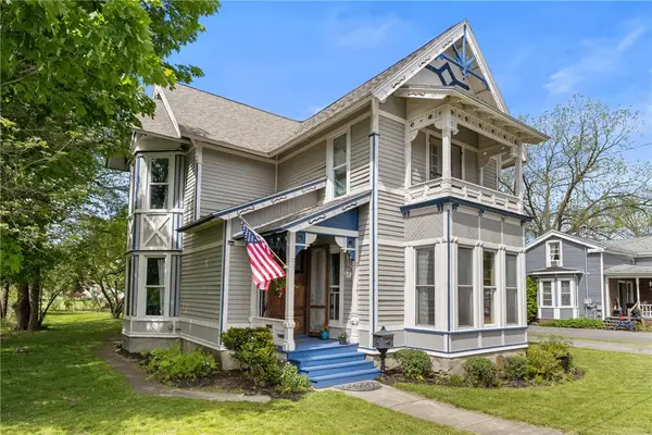 14 Hollister St, Dundee, NY 14837