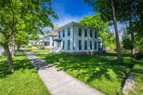 52 Monroe Avenue, Brockport, NY 14420