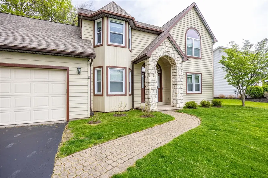 4 Kerry Hill, Fairport, NY 14450 - #2