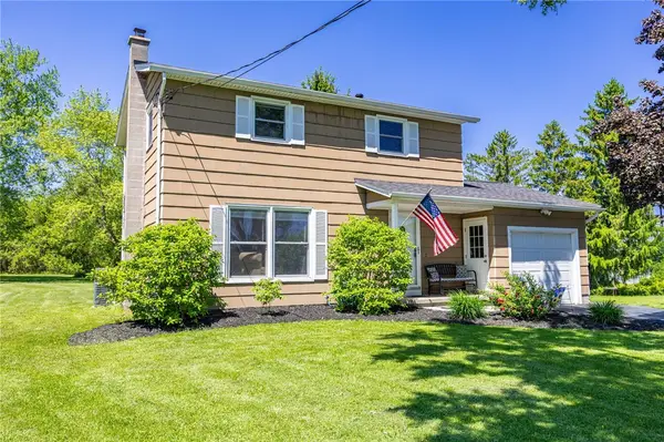 172 Hidden Creek Lane, Hamlin, NY 14464