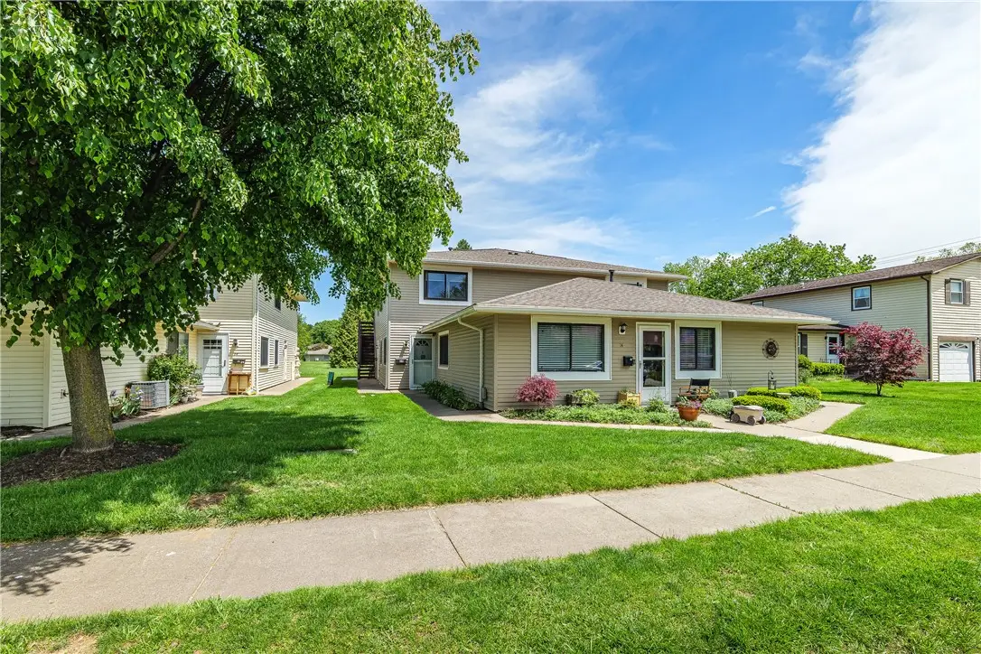18 De Paul Drive, East Rochester, NY 14445 - #1