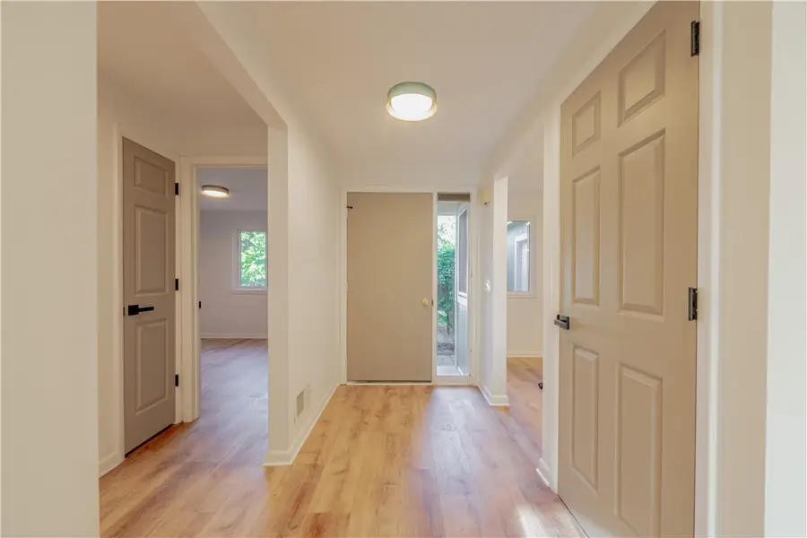 11 Hanningfield Circle, Fairport, NY 14450 - #3