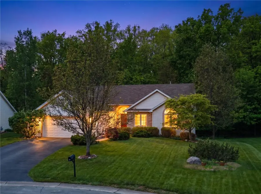 144 Leamington Circle, Rochester, NY 14626 - #2