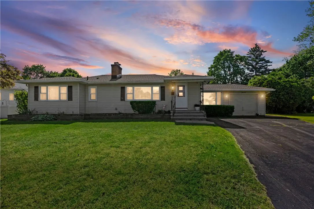 17 Ridge Port Circle E, Rochester, NY 14617 - #1