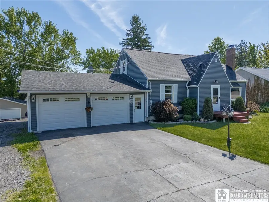7 Bayview Avenue, Silver Creek, NY 14136 - #3