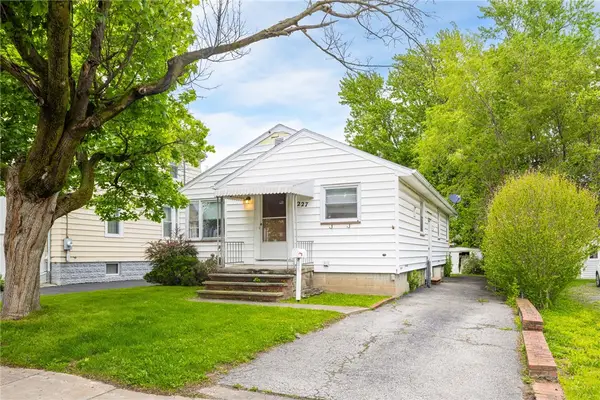 227 E Chestnut Street, East Rochester, NY 14445