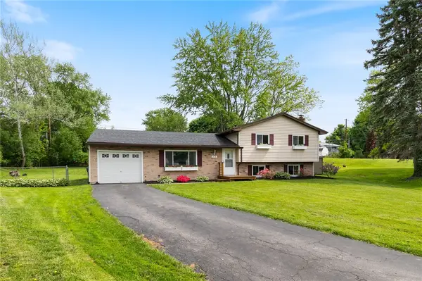 218 Kusak Road, Henrietta, NY 14467