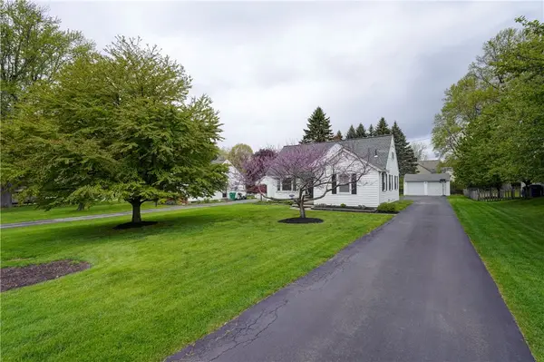 32 Rossman Drive, Webster, NY 14580