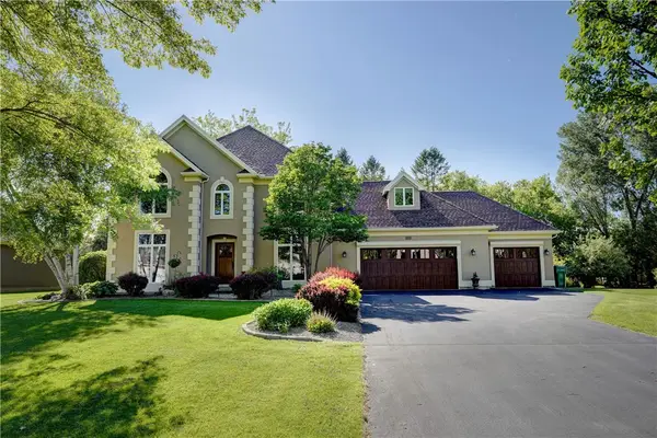11 Parham Drive, Penfield, NY 14526