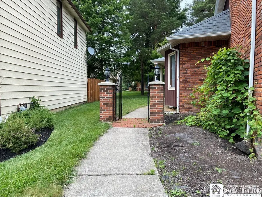 6015 Whitegate Crossing, East Amherst, NY 14051 - #2