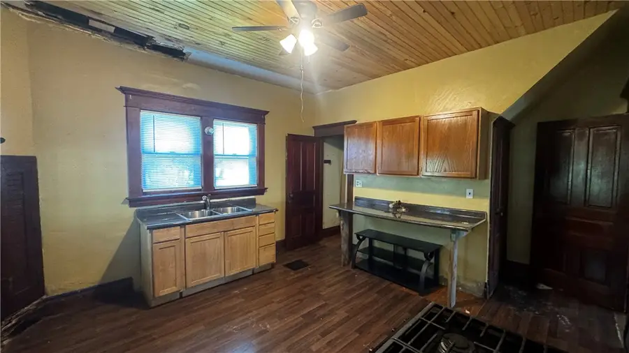 1008 South Avenue, Bradford, PA 16701 - #3