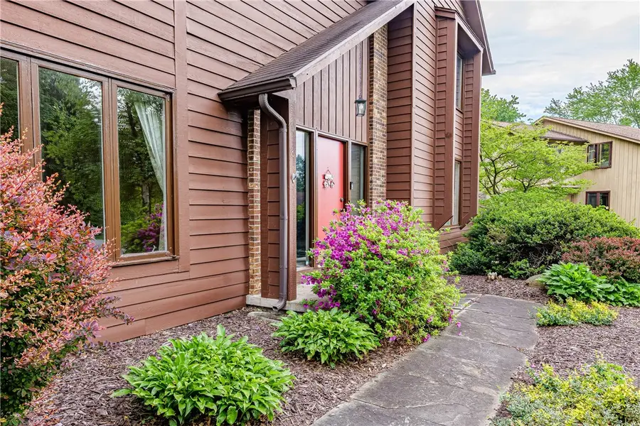 8 Great Garland, Fairport, NY 14450 - #3