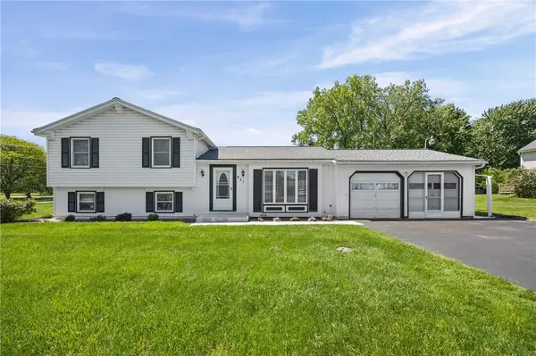 951 Copperkettle Road, Webster, NY 14580