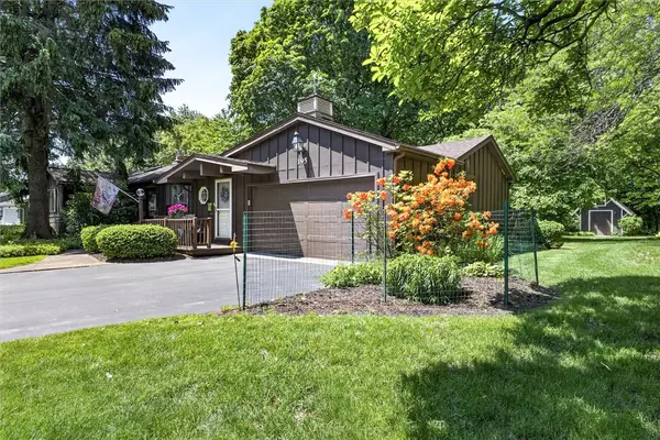 195 Cornwall Lane, Irondequoit, NY 14617