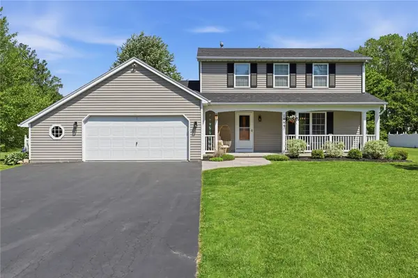 1064 Fawn Wood Drive, Webster, NY 14580