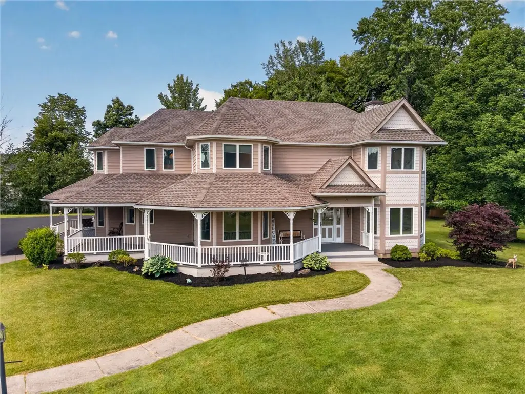 15 Crossbow Drive, Penfield, NY 14526 - #1