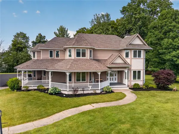 15 Crossbow Drive, Penfield, NY 14526