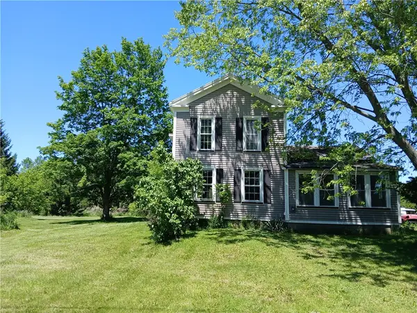 7179 N Bergen Road, Bergen, NY 14416
