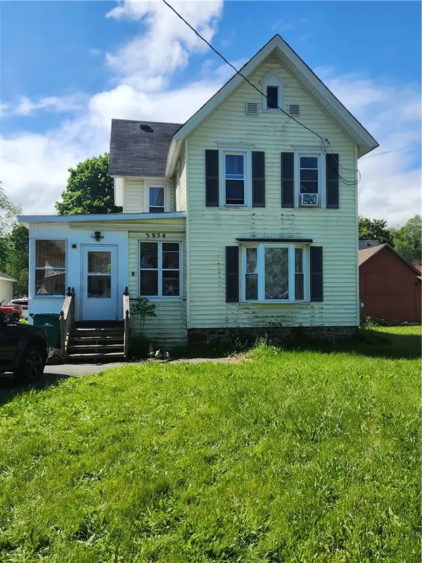 3954 Ridge Road, Williamson, NY 14589