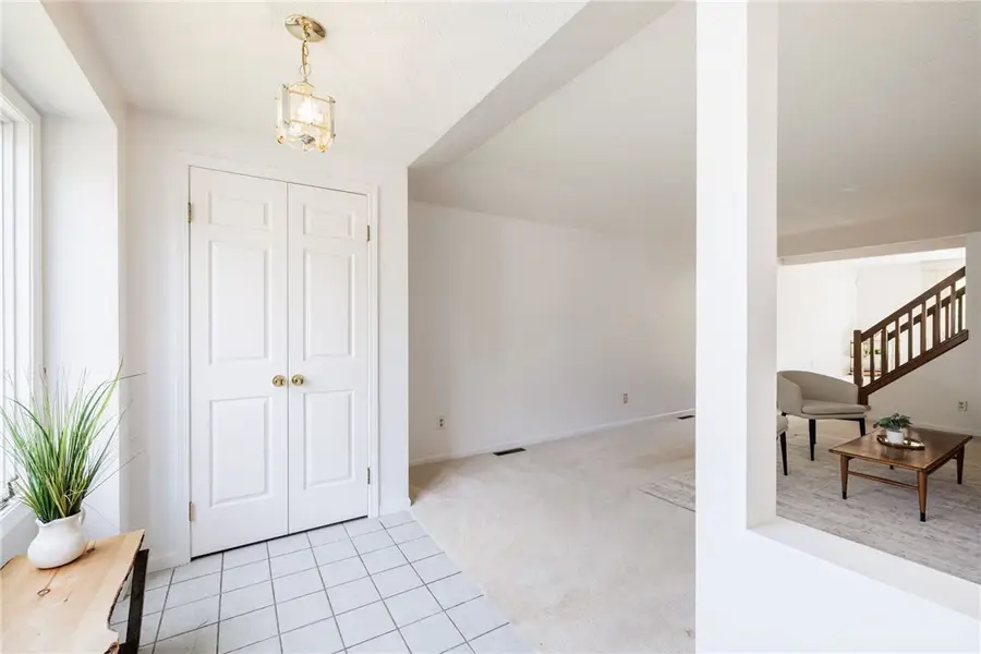 6 Chenin Run, Fairport, NY 14450 - #2