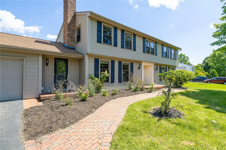 106 Stuyvesant Road, Pittsford, NY 14534 - #2