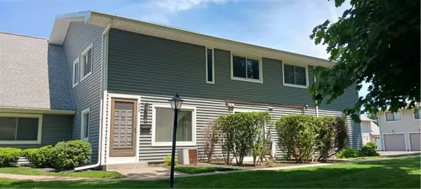 868 Eastbrooke Lane, Rochester, NY 14618