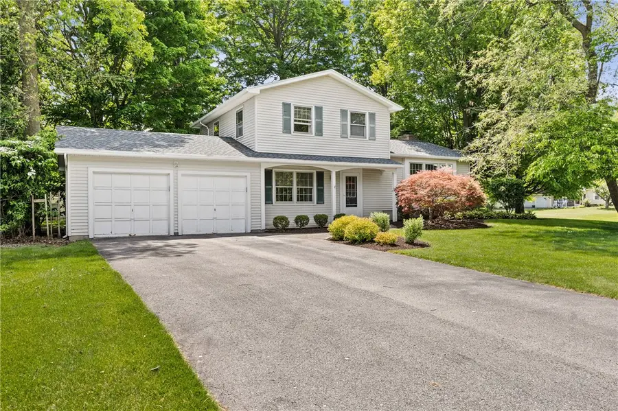 6149 Barkwood Court, Farmington, NY 14425 - #3