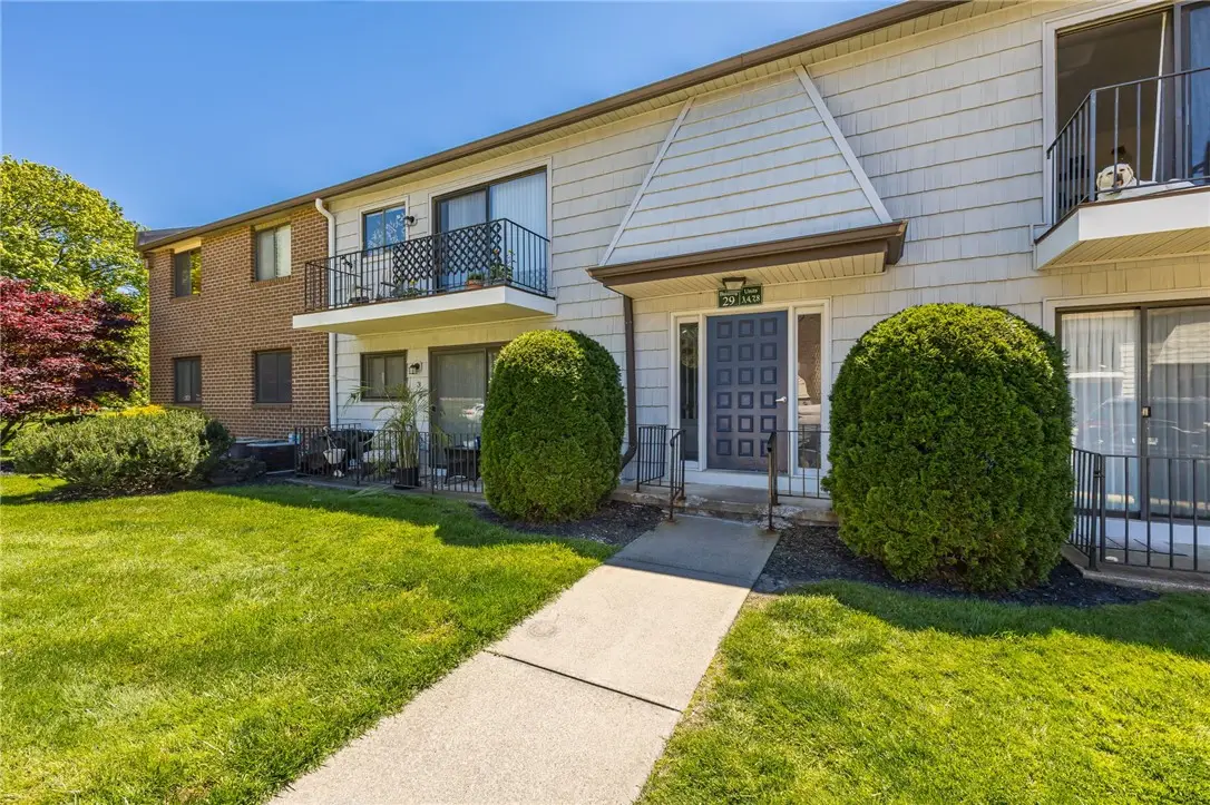 29 Great Wood Court, Fairport, NY 14450 - #1