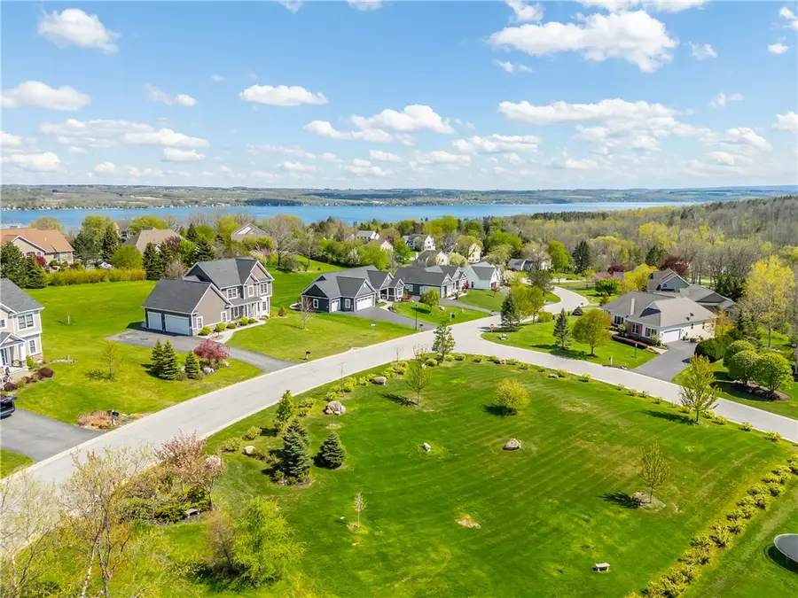 4996 Crescent Circle, Canandaigua, NY 14424 - #2