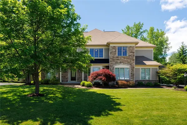 9 Harvest Glen, Pittsford, NY 14534