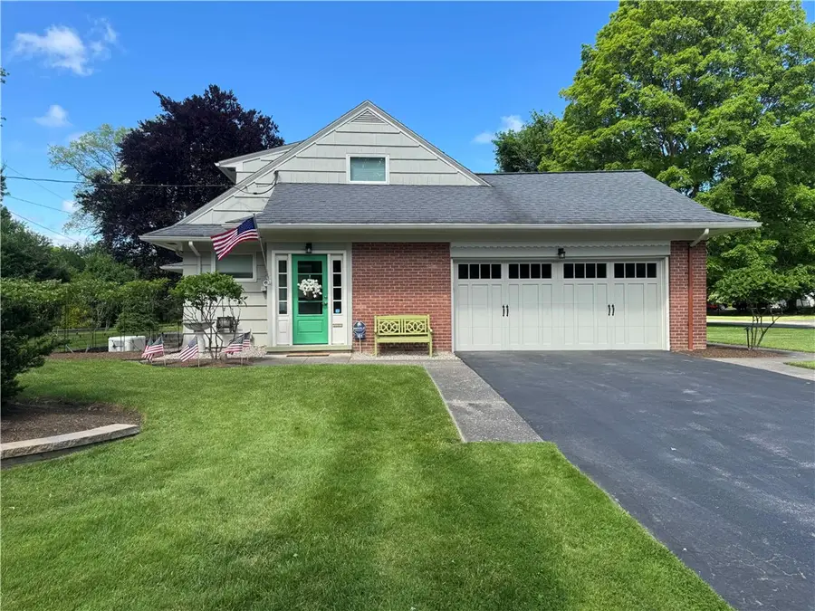 161 Danbury Circle S, Rochester, NY 14618 - #3