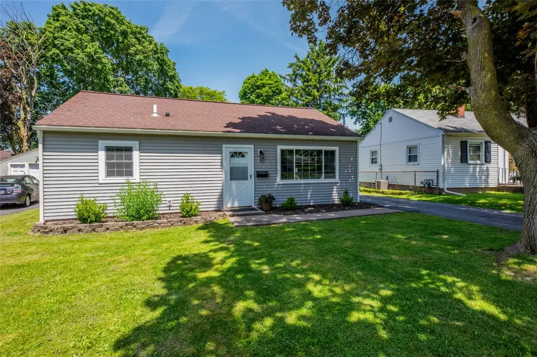 94 Cimarron Dr, Rochester, NY 14620 - #1