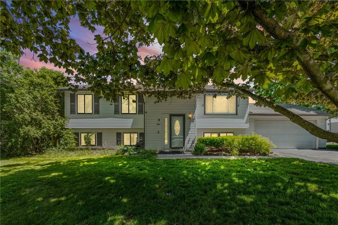8 Kinmont Drive, Rochester, NY 14612 - #1