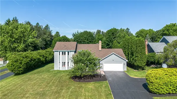 29 Ironwood Drive, Fairport, NY 14450