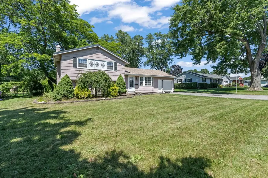 412 Wildwood Drive, Rochester, NY 14616 - #2