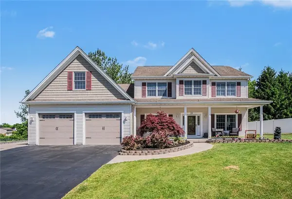 28 Countryside Dr, Hamlin, NY 14464