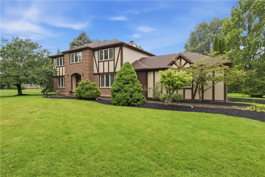 303 Maidstone Drive, Webster, NY 14580 - #2