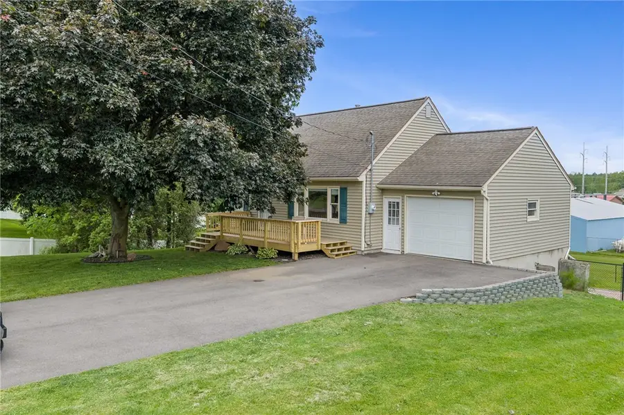 301 Ridge Road, Ontario, NY 14519 - #3