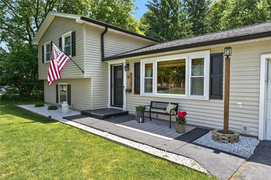15 White Oak Lane, Fairport, NY 14450 - #2