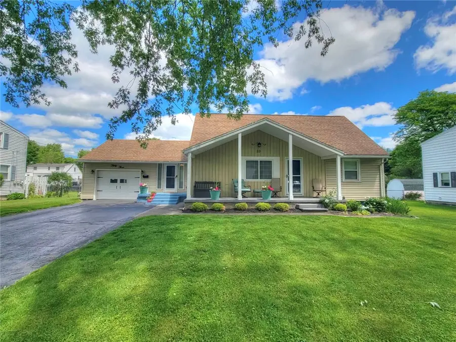 33 Mercedes Drive, Rochester, NY 14624 - #2