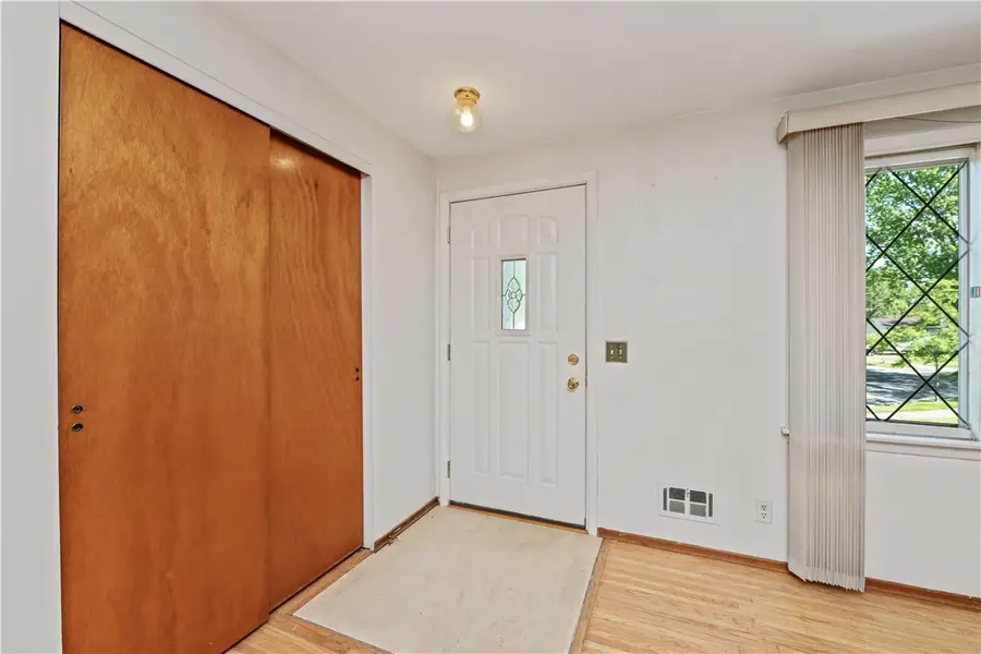 250 Lake Shore Boulevard Extension, Rochester, NY 14617 - #2