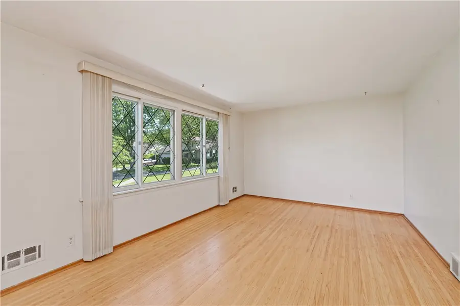 250 Lake Shore Boulevard Extension, Rochester, NY 14617 - #3