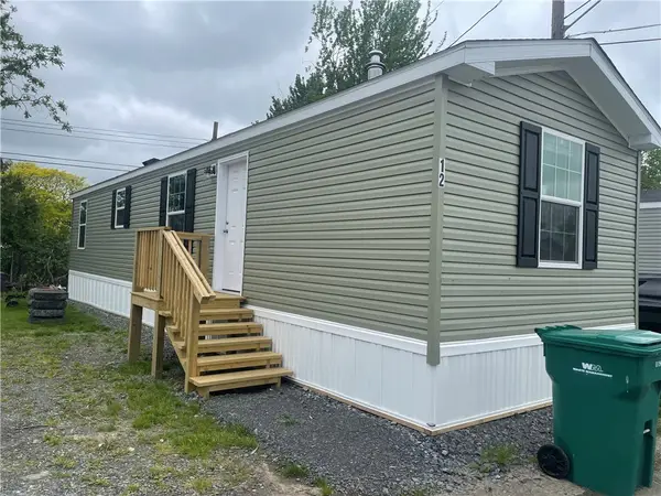 405 Lakeshore Drive #12, Canandaigua, NY 14424