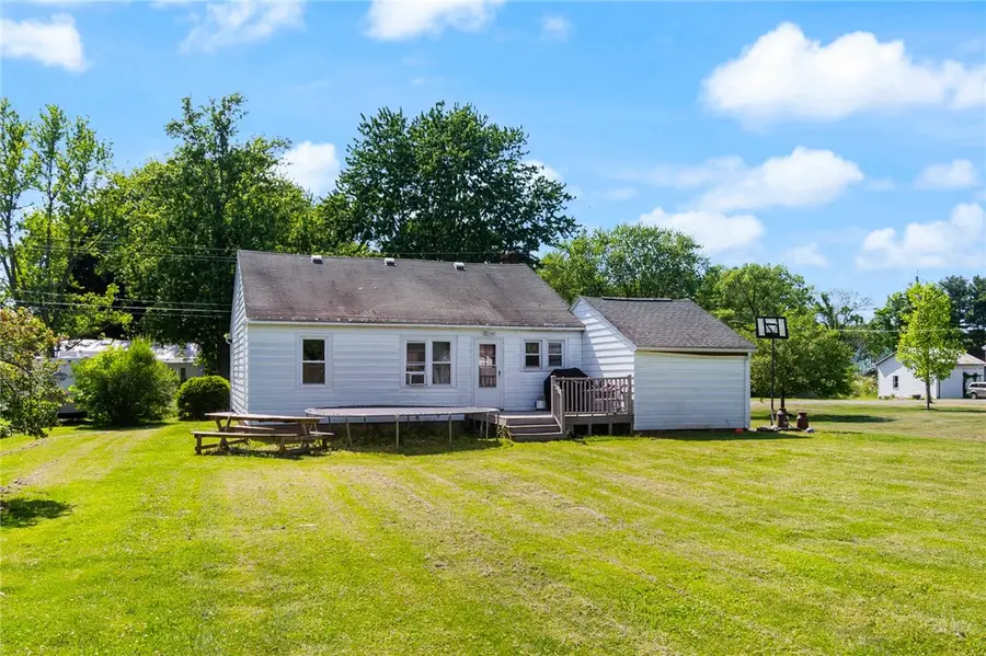 6170 Locust Street, Williamson, NY 14589 - #3