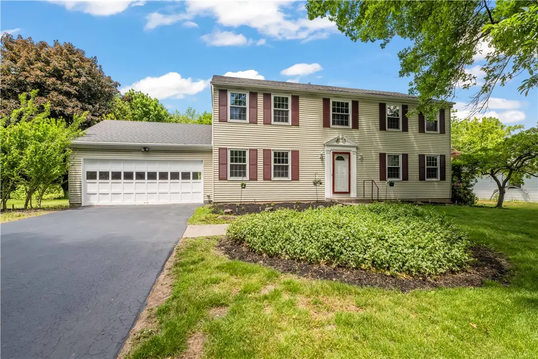 72 Boxwood Lane, Fairport, NY 14450 - #1
