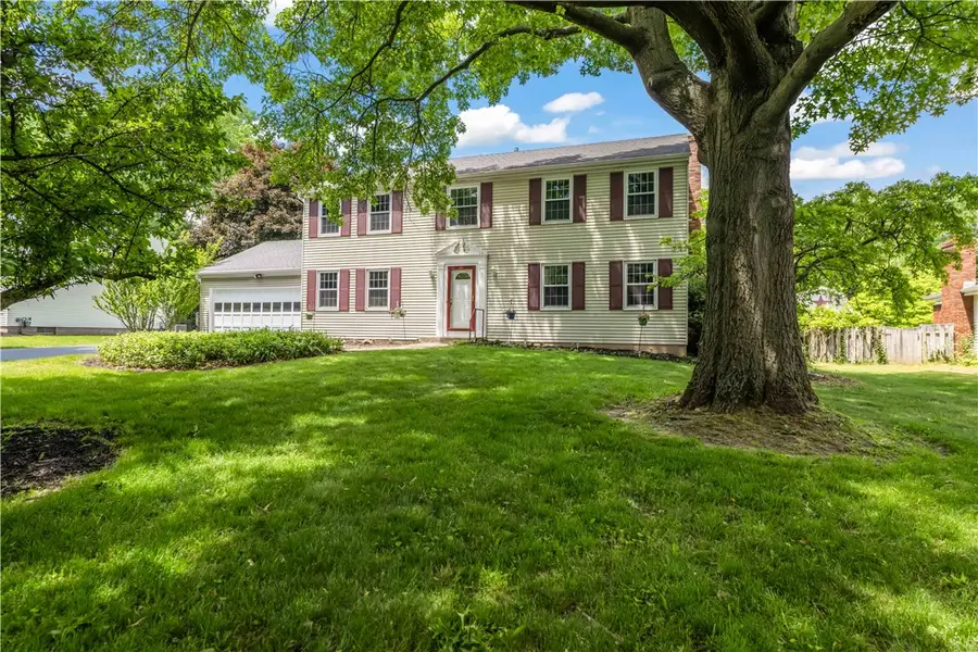 72 Boxwood Lane, Fairport, NY 14450 - #2