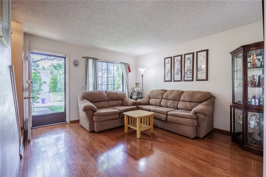 380 Surrey Hill, Rochester, NY 14623 - #2