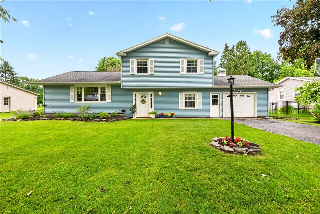69 Brentwood Lane, Fairport, NY 14450 - #1